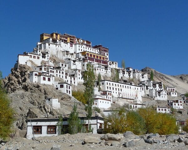 monastery-397885_640