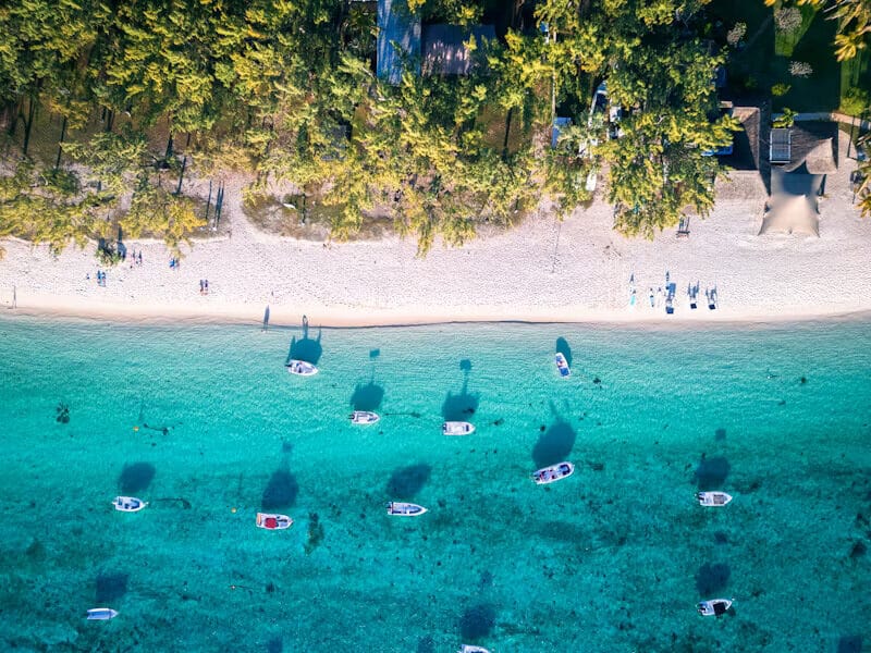 Read more about the article Luxury Mauritius Resorts – 5-Star Hotels & Honeymoon Packages