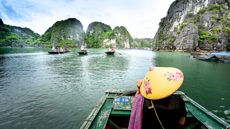 Read more about the article Discover Vietnam with Mauzee Holiday – Culture, Nature & Affordable Luxury